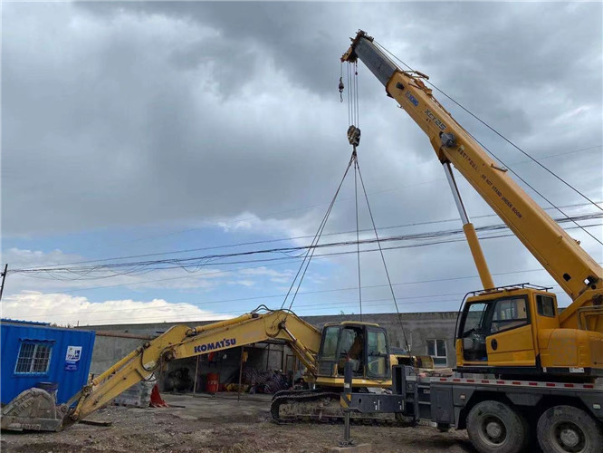 伊春市25吨吊车的工作半径是多少？